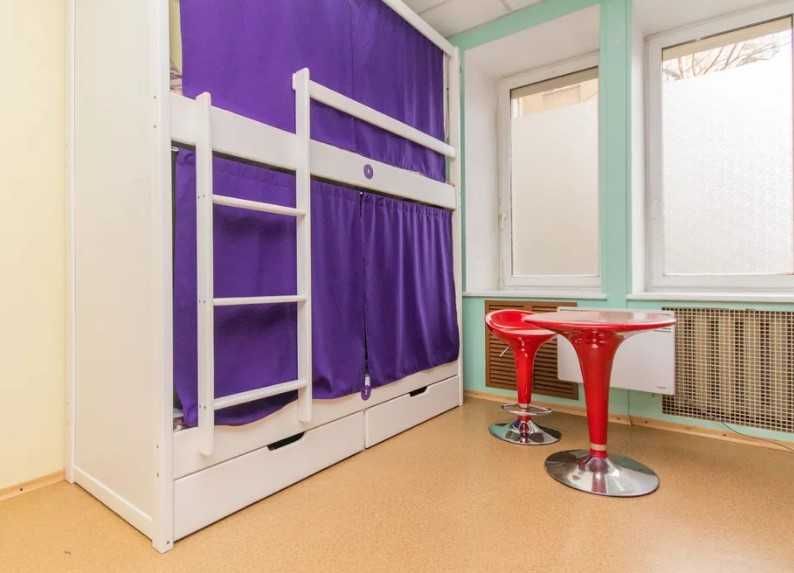 Хостел біля метро Палац Україна / Печерська №3