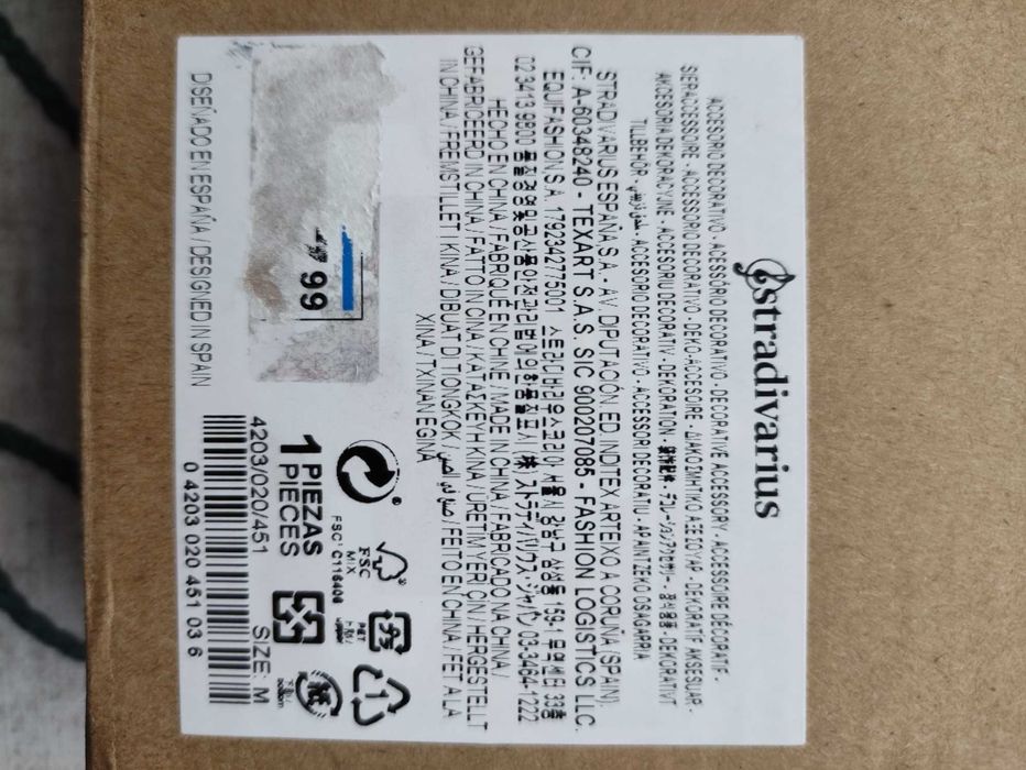 Mini expositores / jarros / vasos para flores | Stradivarius