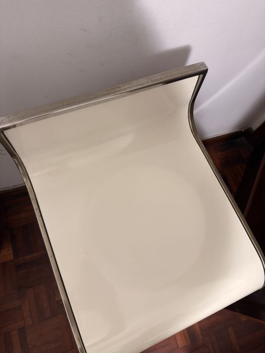 Conjunto de 5 cadeiras altas