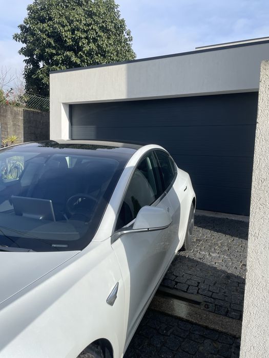 Tesla model 3 2020