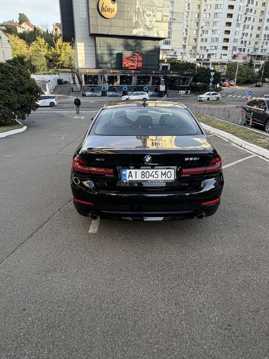 BMW 5 Series 2018 VIN WBAJA7C58JWC76345 фото оголошення 3 з 8