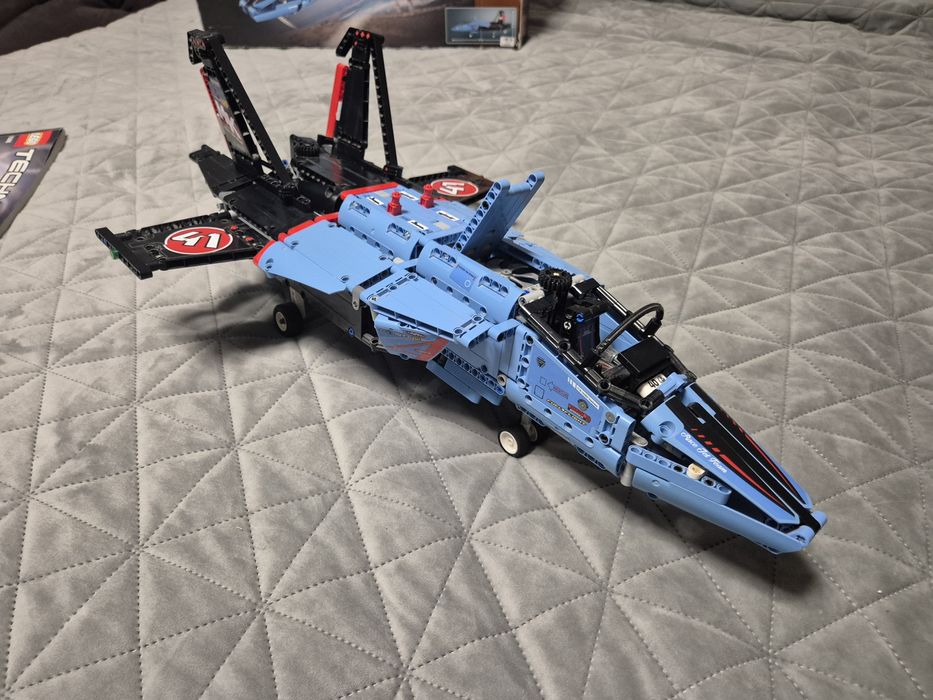 Конструктор Lego Technic 42066 реактивний літак винищувач