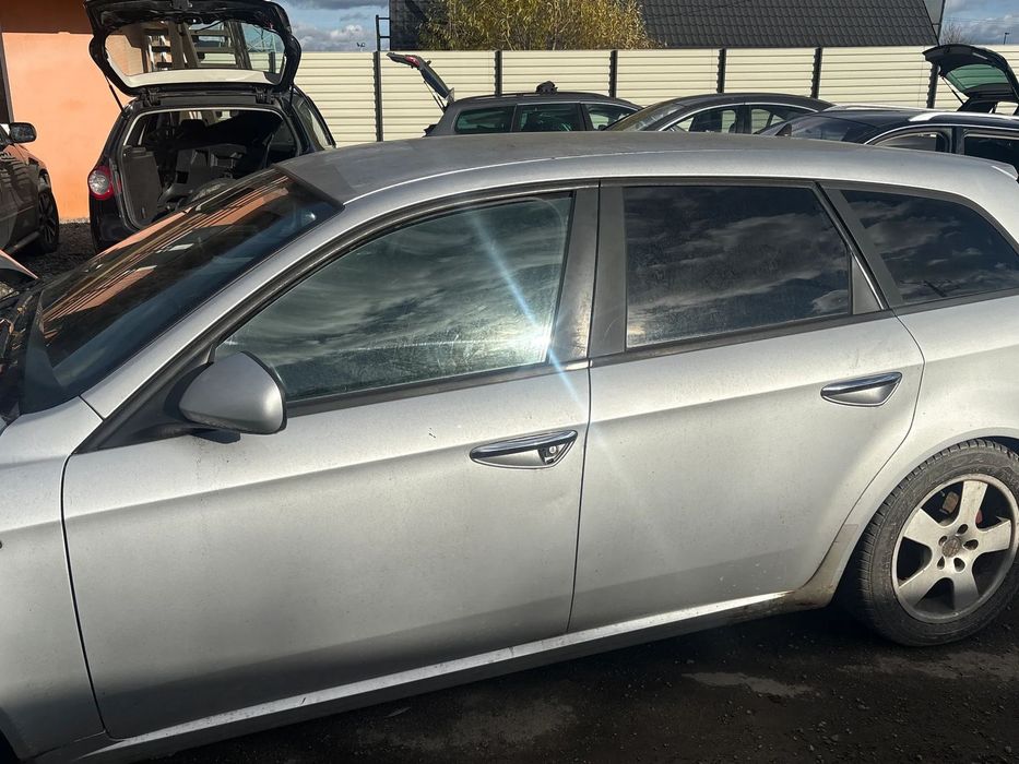 DRZWI PRZEDNIE TYLNE PRAWE LEWE PRZÓD TYŁ ALFA ROMEO 159 NR LAKIERU 565/A