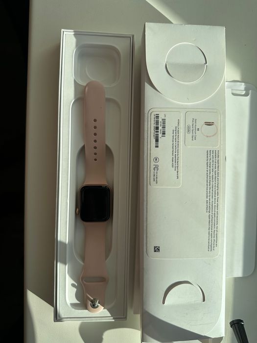 Apple Watch SE 40mm Gold