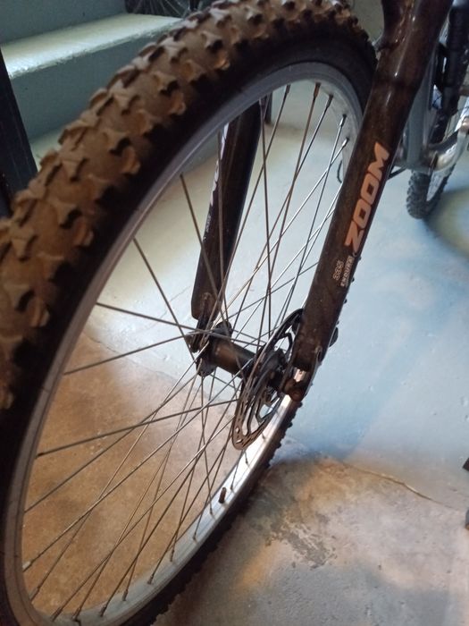 Bicicleta com travão de Disco como Nova