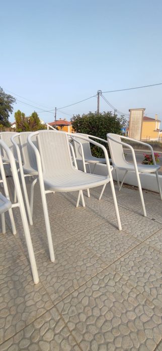 Cadeiras com almofadas
