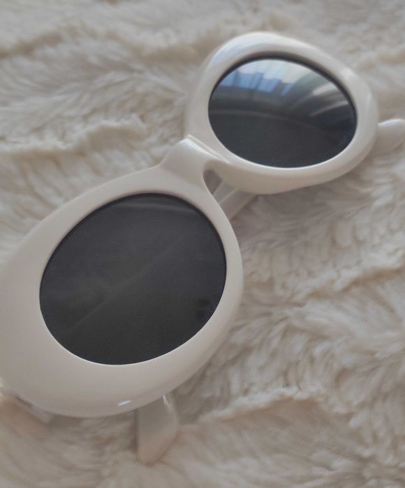 Białe okulary przeciwsłoneczne okrągłe retro vintage na lato 50s 60s