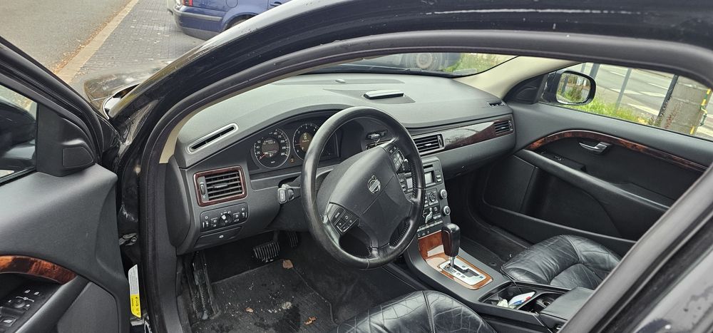 Volvo s80 2,4d5v185hp automat  dobry stan do jazdy