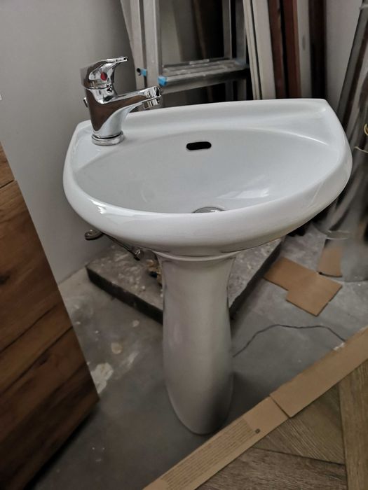 Zlew na nodze umywalka i postument 40 cm z baterią komplet Toruń