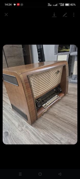 Radio Loewe Opta Apollo Plastik 761W (1955),