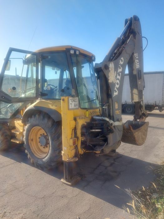 Продам экскаватор