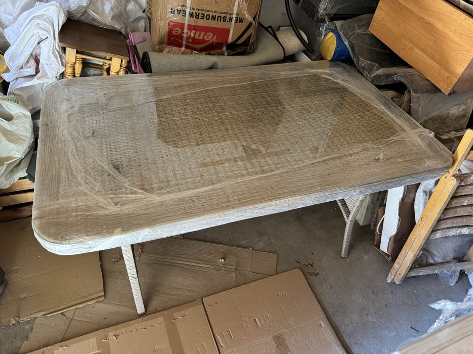 Садовий стіл з ротангу новий