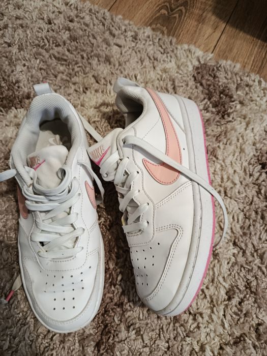 Кросівки Nike 37 розмір