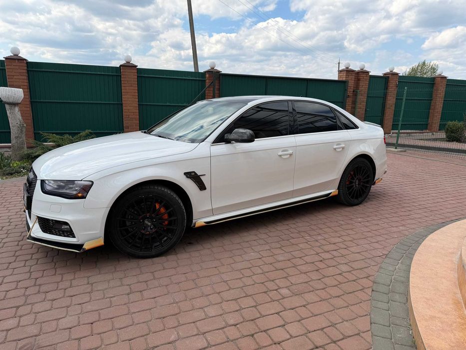 Audi A4 2015 VIN WAUFFAFLXFN043205 фото оголошення 2 з 24
