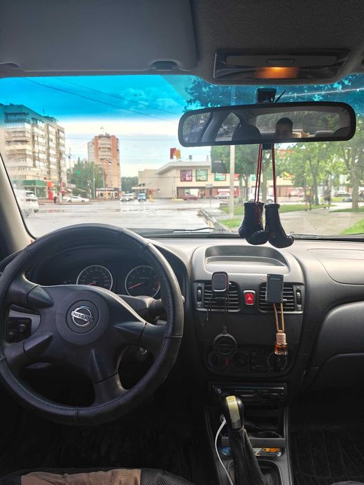 Nissan almera n16 1,5 бензин • 2004 рік Ніссан Альмера