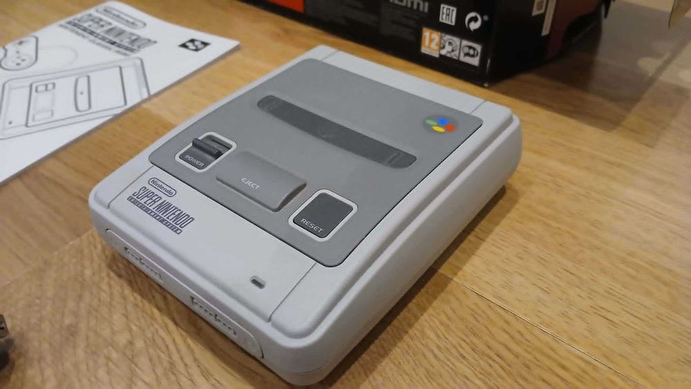NINTENDO SNES MINI classic (Kompletny zestaw)