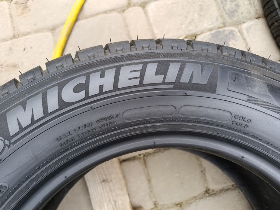 225 65 16 C Michelin
