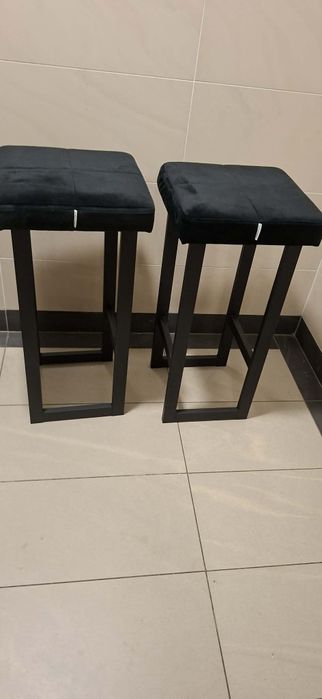 Krzesła i stoły loftowe rustykalne
