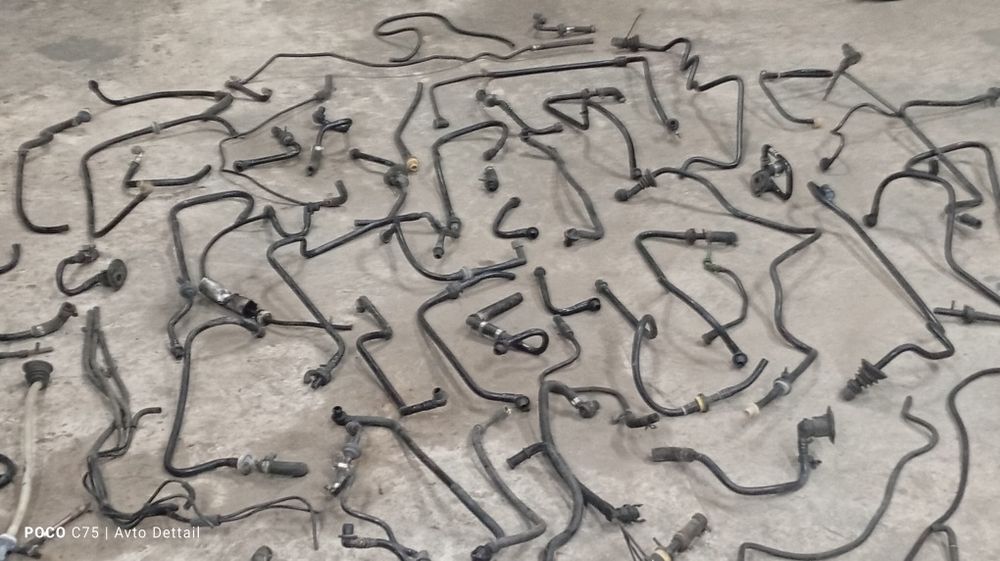 Трубка вакумної системи Ауди Пасат БМв опель рено вольво нисан