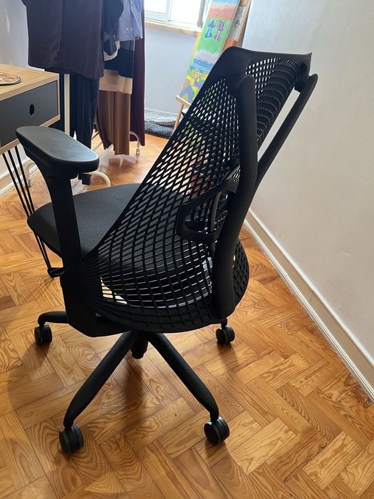 Cadeira herman miller sayl preta