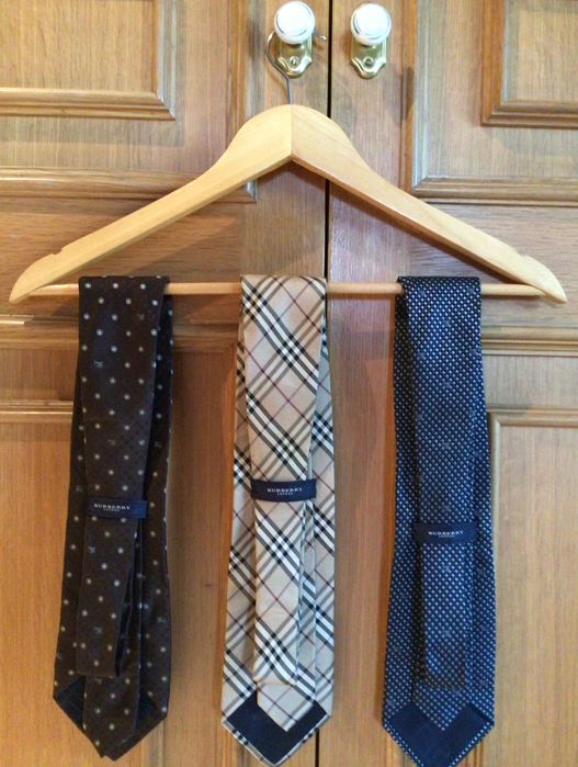 Gravatas BURBERRY como novas