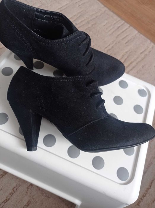 Botki na obcasie