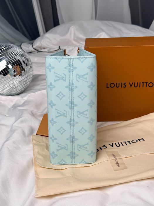 Сумка Louis Vuitton Onthego PM Monogram Mint Monogram Textile