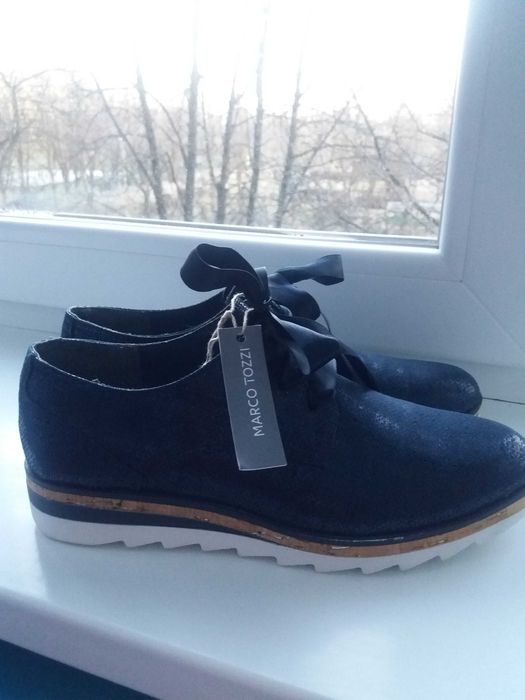 Продаються жіночі туфлі