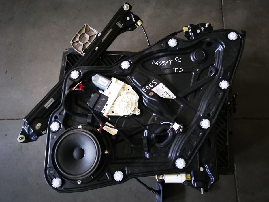 VW PASSAT CC ELEVADOR TRÁS DIREITO - E065
