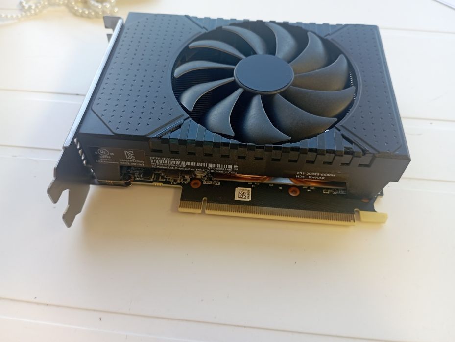 Rtx 3050 8GB zotac compact