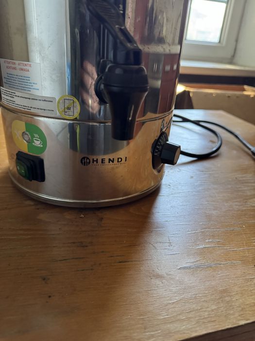 Электрокипятильник с двойной стенкой Hendi 9л. Арт. 211403