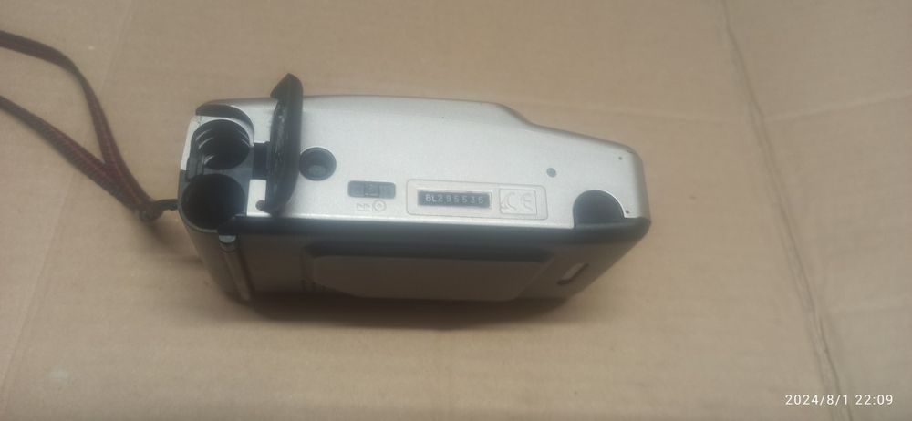 Фотоапараты. 1 Premier. 2 Kodak pro star 222