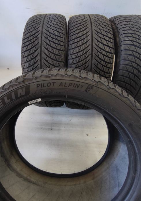 235/45r18 Michelin Pilot Alpin 5 98V XL