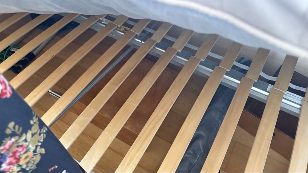 Cama IKEA SONGESAND 140x200 + colchão HÅMÅRVIK
