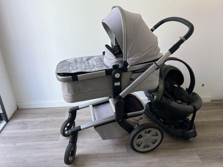 Carrinho de Bebé Trio com Isofix da marca Joolz BeSafe