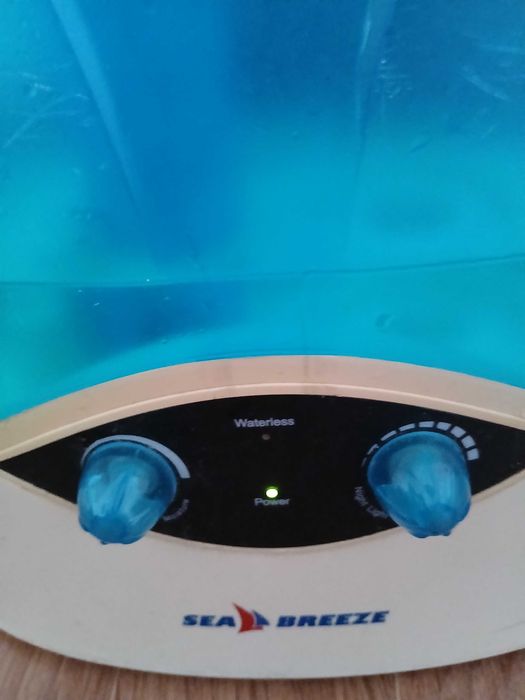 Зволожувач повітря (увлажнитель)