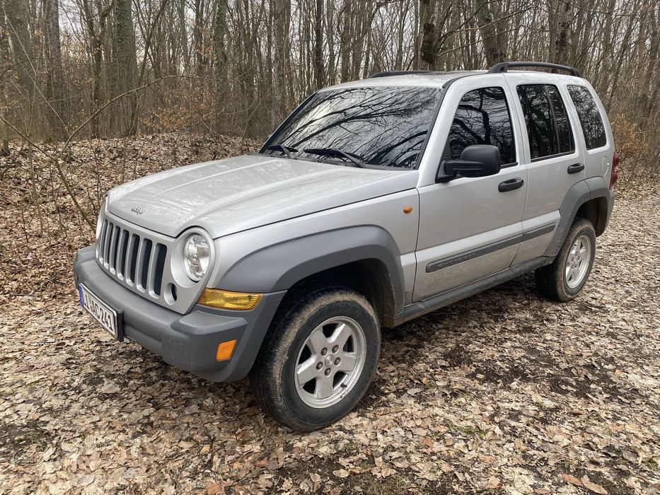 В продажі Jeep 2.8 автомат