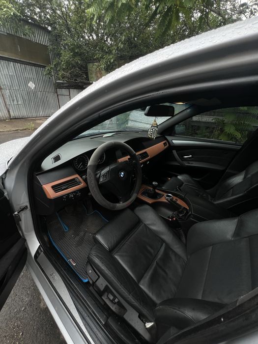 Продам BMW E 60 m54b22