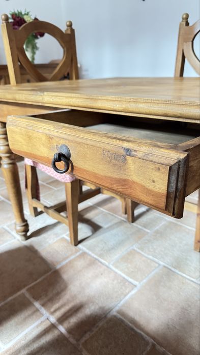 Mesa de jantar + 6 cadeiras rusticas marca Hacienda