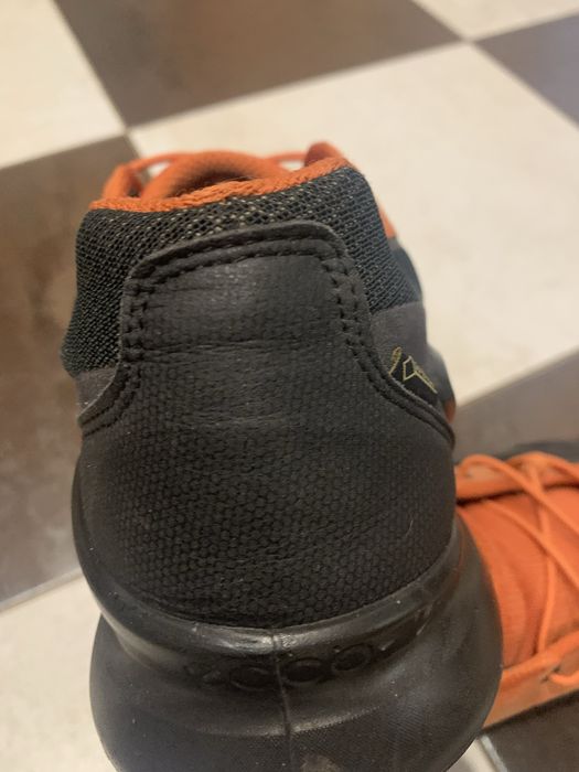 Продам кросівки ecco biom,розмір 43.Стан нових.