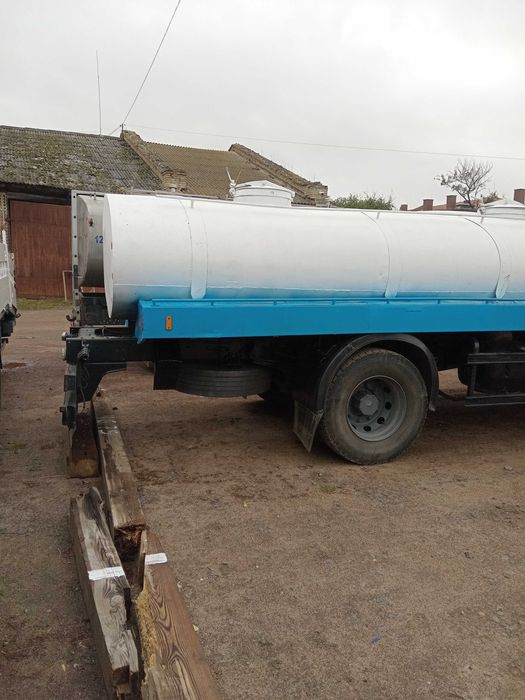молоковоз ,водовоз, Mercedes-Benz 1424 цистерна харчова