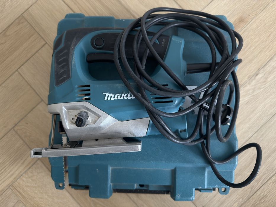 Wyrzynarka MAKITA JV0600K