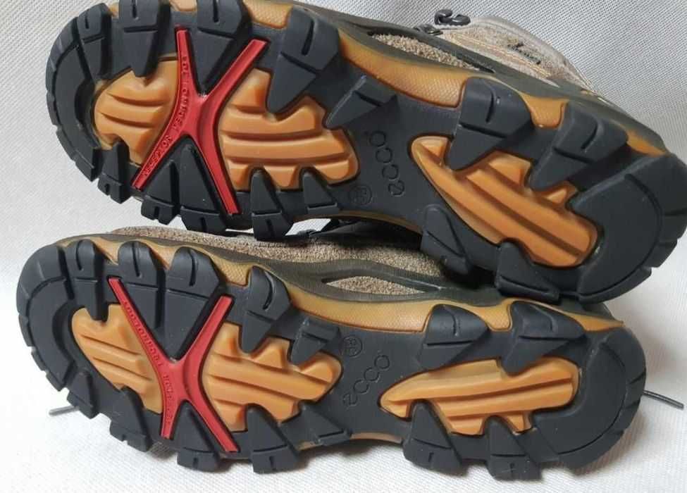 Фирменные ботинки Ecco