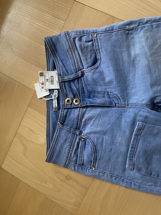 Dzinsy niebieskie nowe