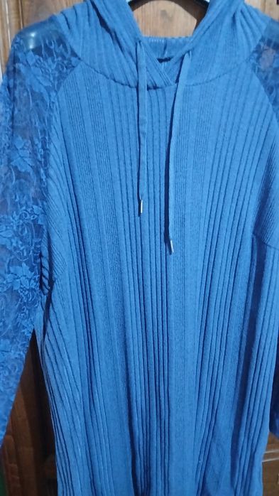 Vários vestidos de inverno