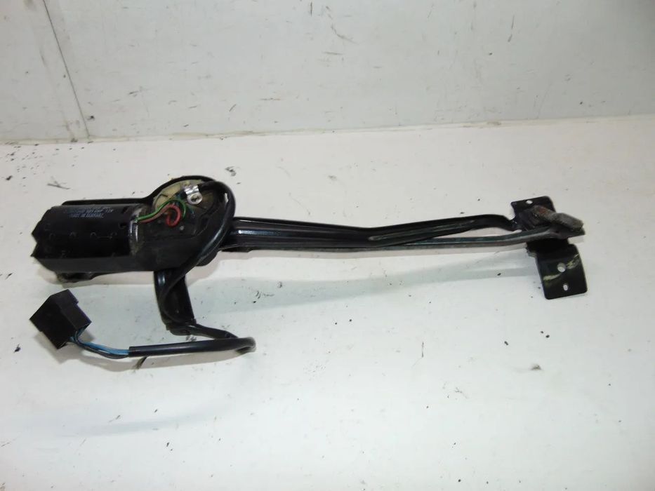 Alfa Romeo 33 motor limpa vidros " usado em bom estado