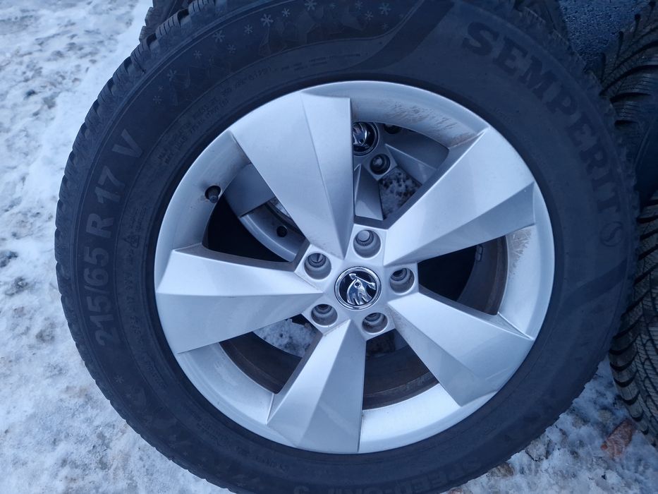Koła zimowe Skoda Kodiaq 215/65/17 opony 2024r