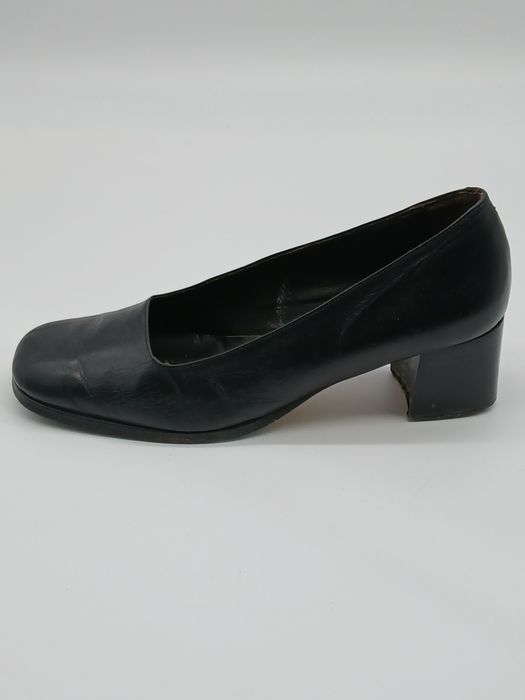 Sapatos de senhora pele preta 38