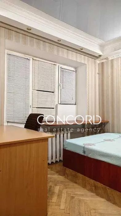 Метро Голосіївська, Деміївська. Продам 2к Голосіївський просп., 82