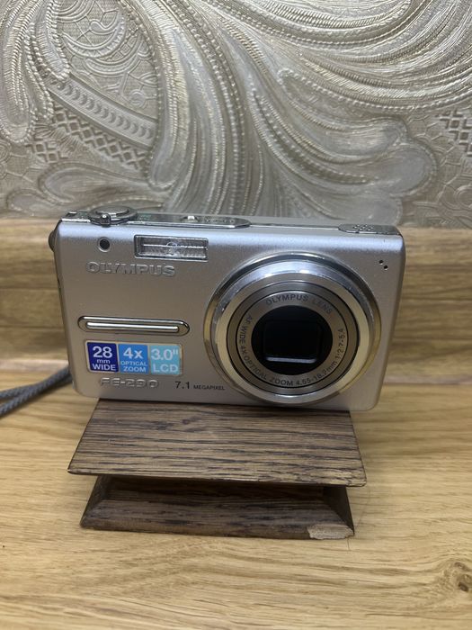 Цифровий фотоапарат Olympus FE-290 Silver